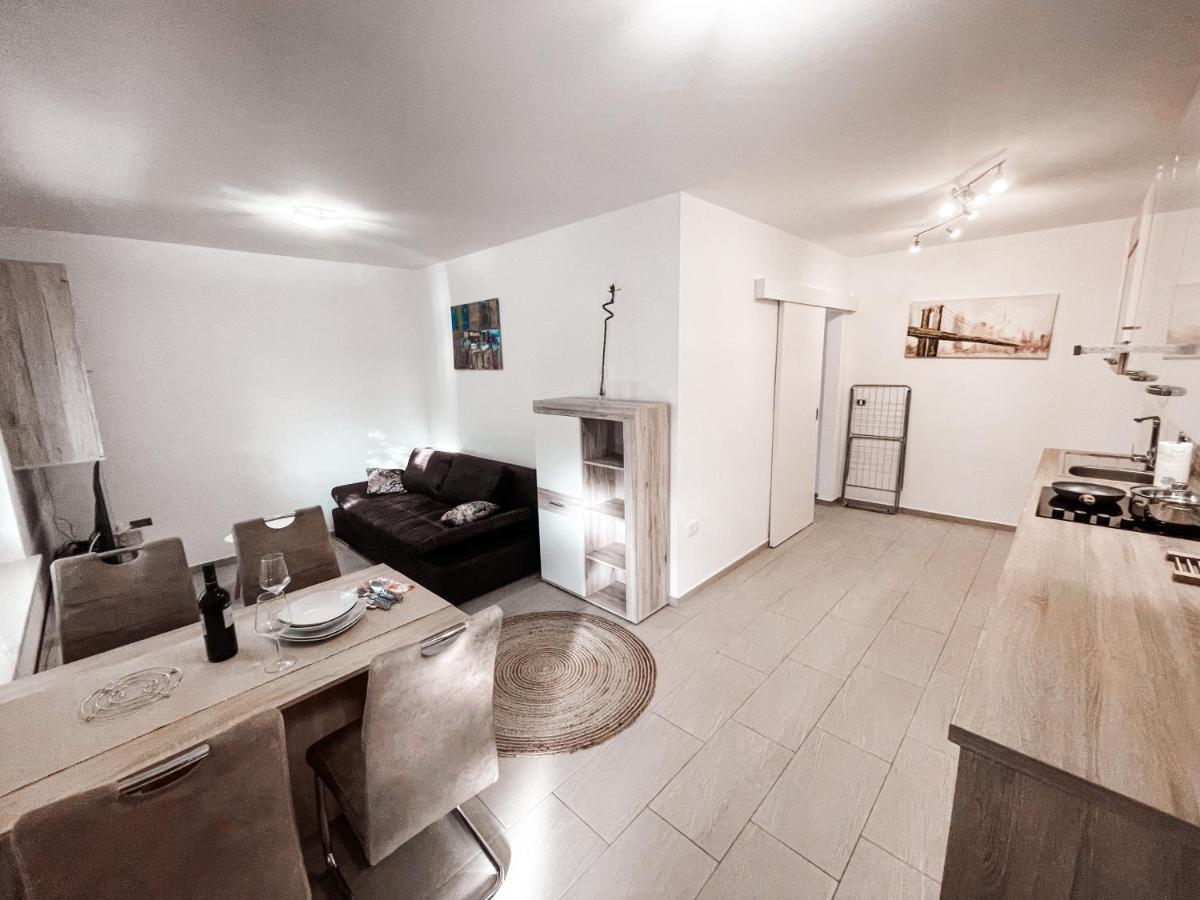 Riad Apartments Zgornje Skofije Екстериор снимка