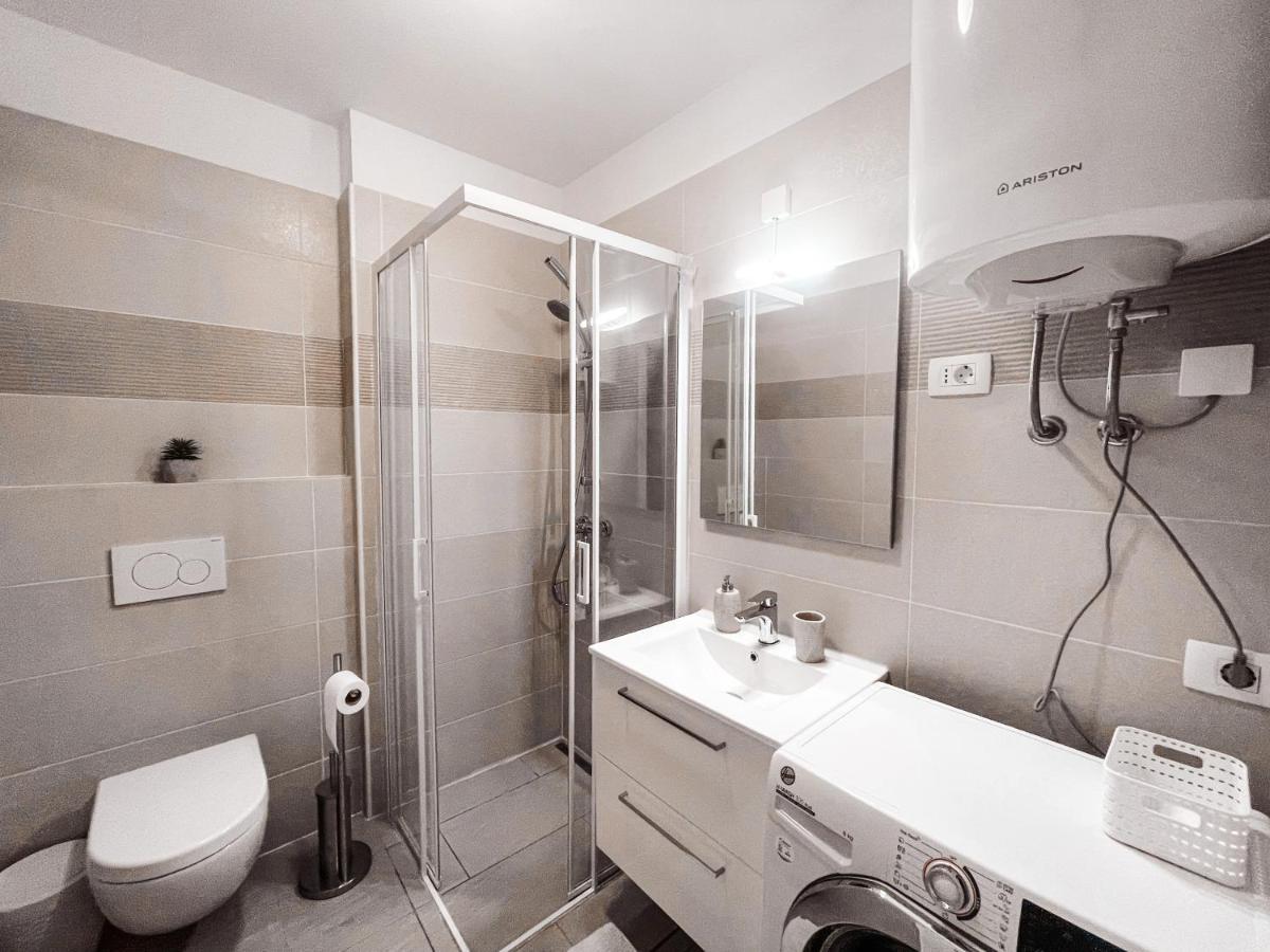 Riad Apartments Zgornje Skofije Екстериор снимка