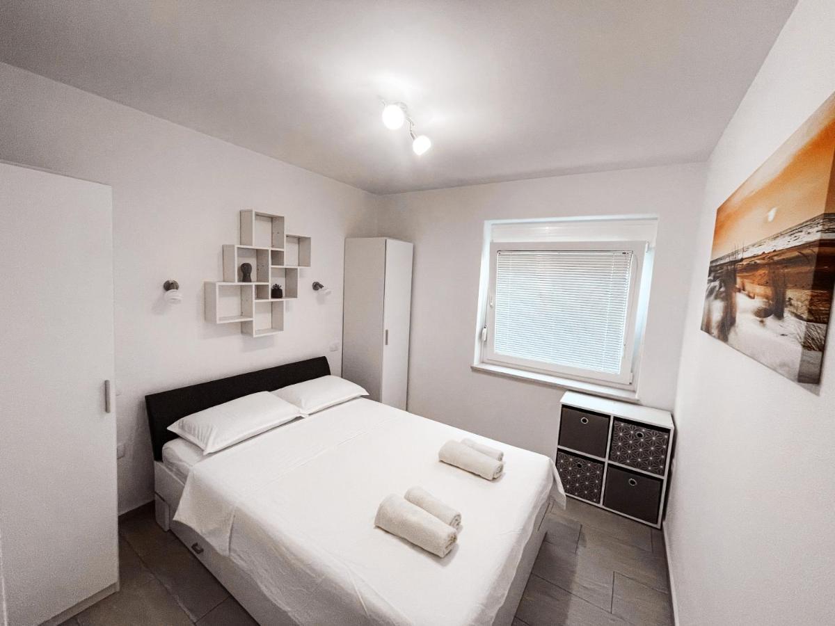 Riad Apartments Zgornje Skofije Екстериор снимка